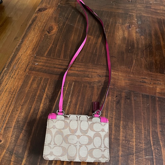 Small Coach Signature Dylan Crossbody Wallet Khaki And Magenta - Picture 2 of 12